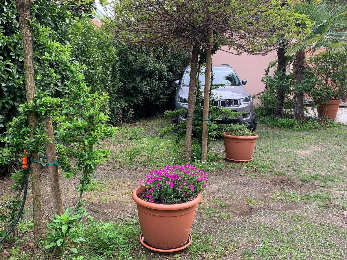 Casabella-Lago Maggiore Lesa Exterior photo