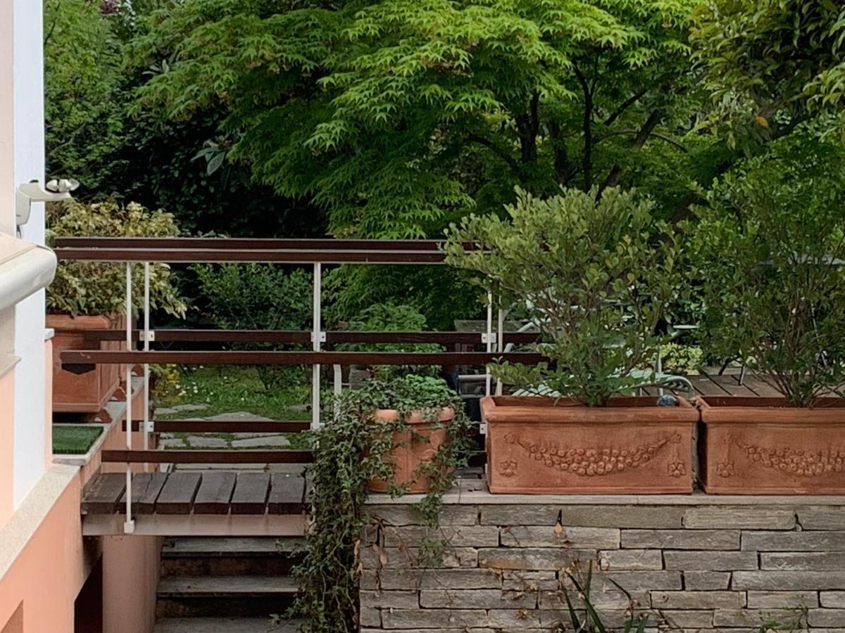 Casabella-Lago Maggiore Lesa Exterior photo